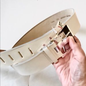 Vintage White LF 1990s Leather Belt small up to 32”